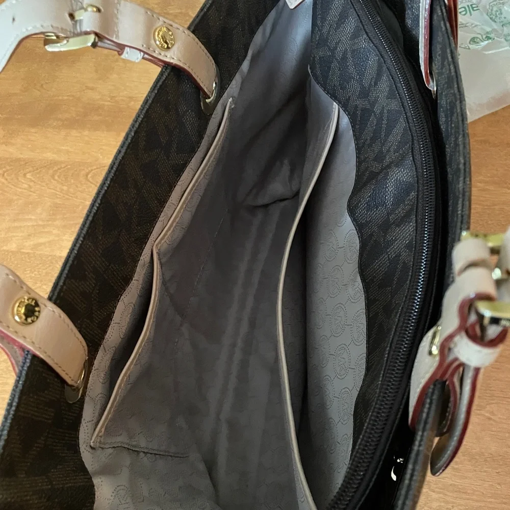 Micheal Kors Tote